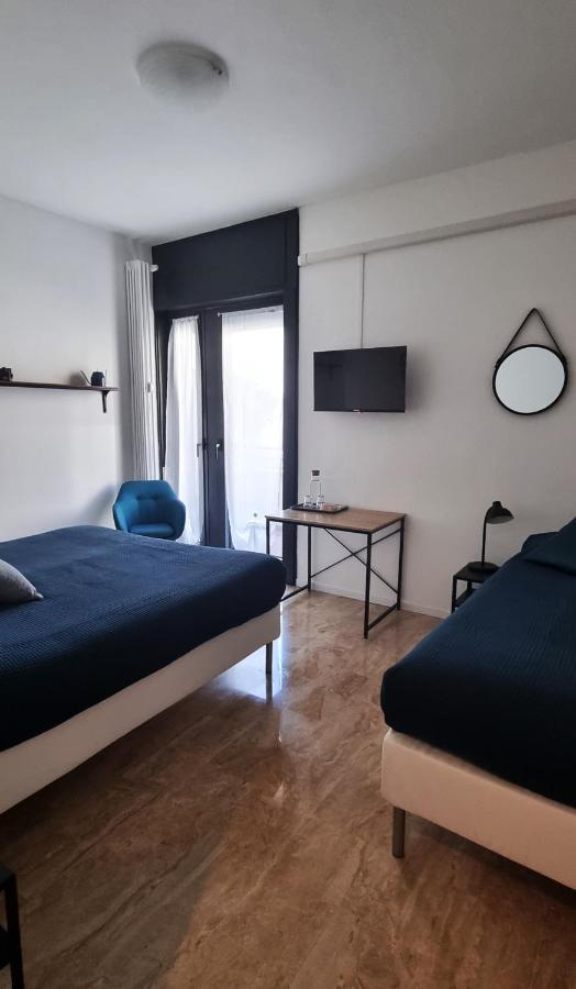 Guesthouse Tree Rooms Industrial ベルガモ エクステリア 写真