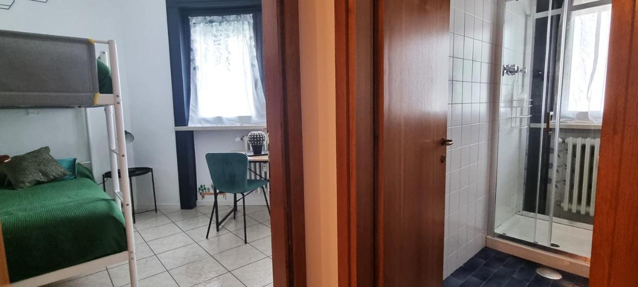 Guesthouse Tree Rooms Industrial ベルガモ エクステリア 写真